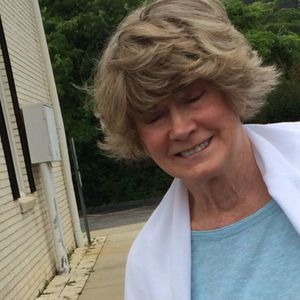 Meet your Posher, Gloria